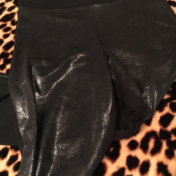 Victoria’s Secret Pink leggings - Picture 2 of 2